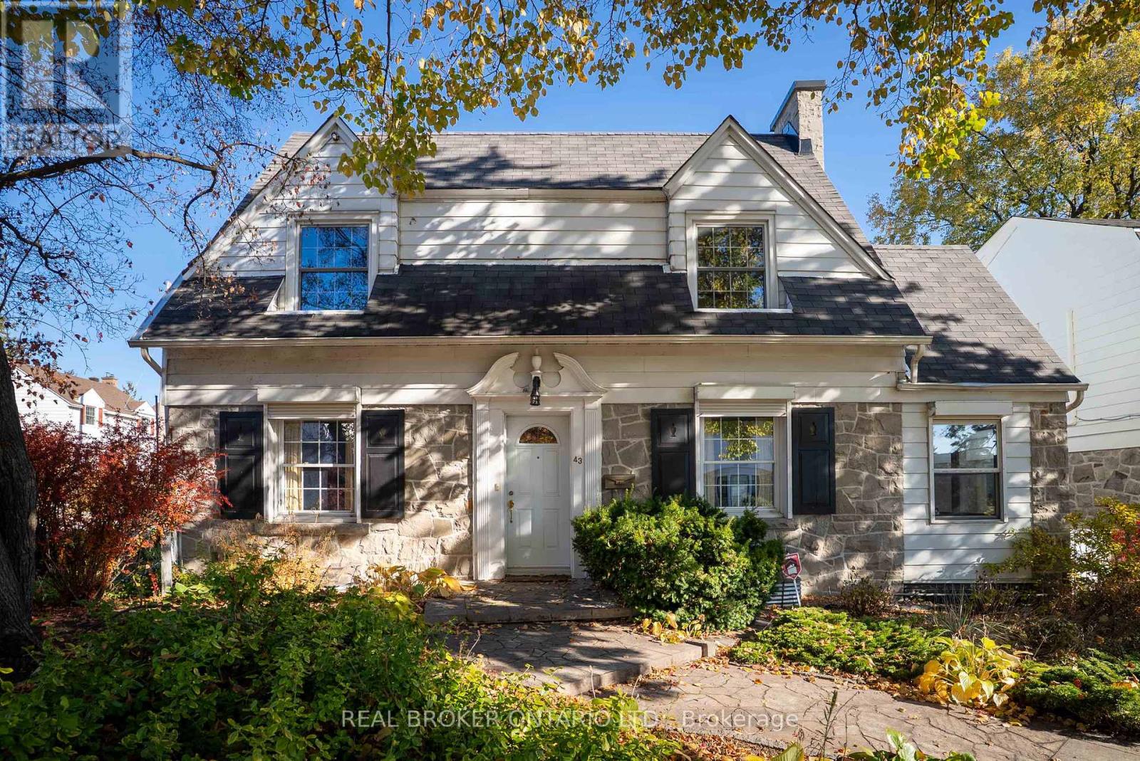 43 Reid Avenue, Ottawa, Ontario  K1Y 1S5 - Photo 2 - X12498312