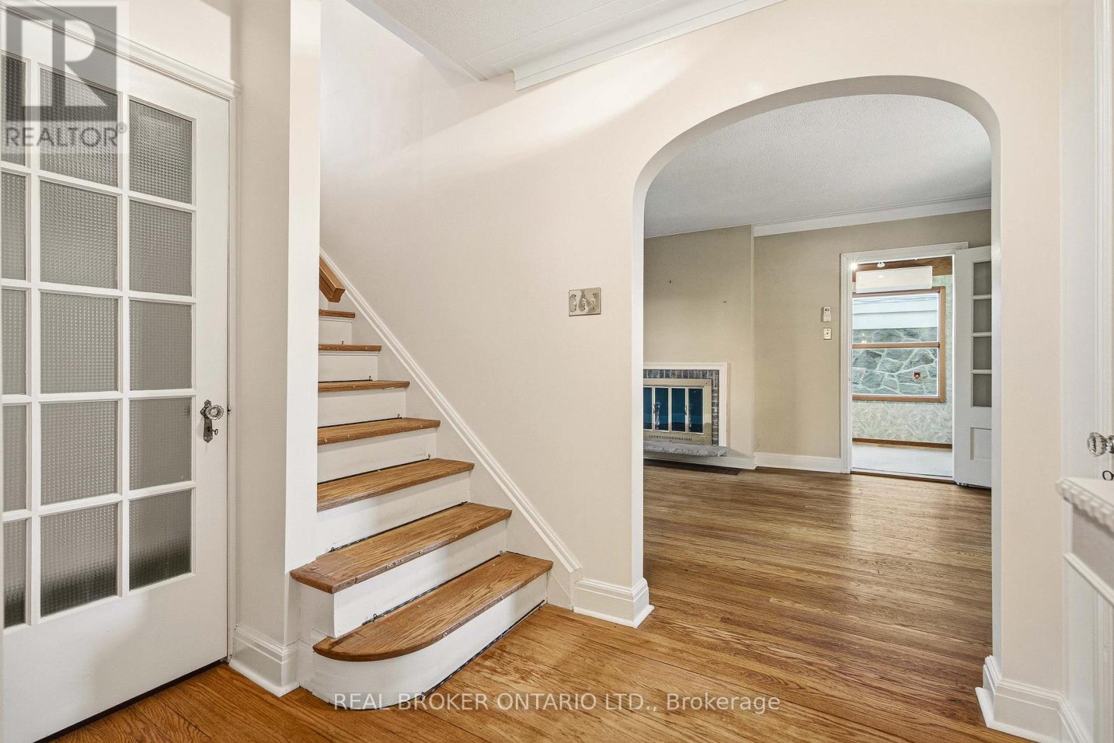 43 Reid Avenue, Ottawa, Ontario  K1Y 1S5 - Photo 4 - X12498312