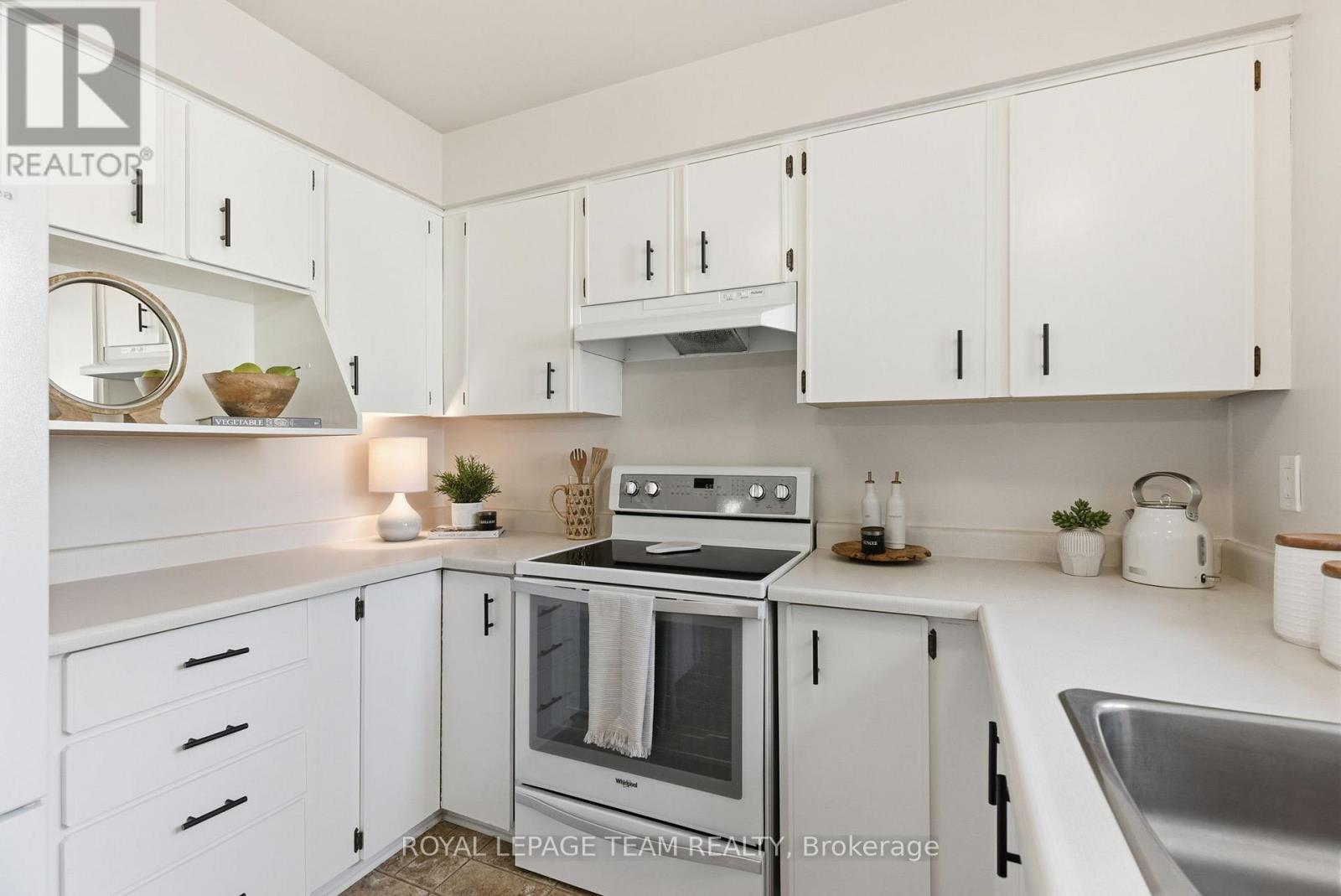 1404 Forge Street, Ottawa, Ontario  K1T 2V1 - Photo 17 - X12498316