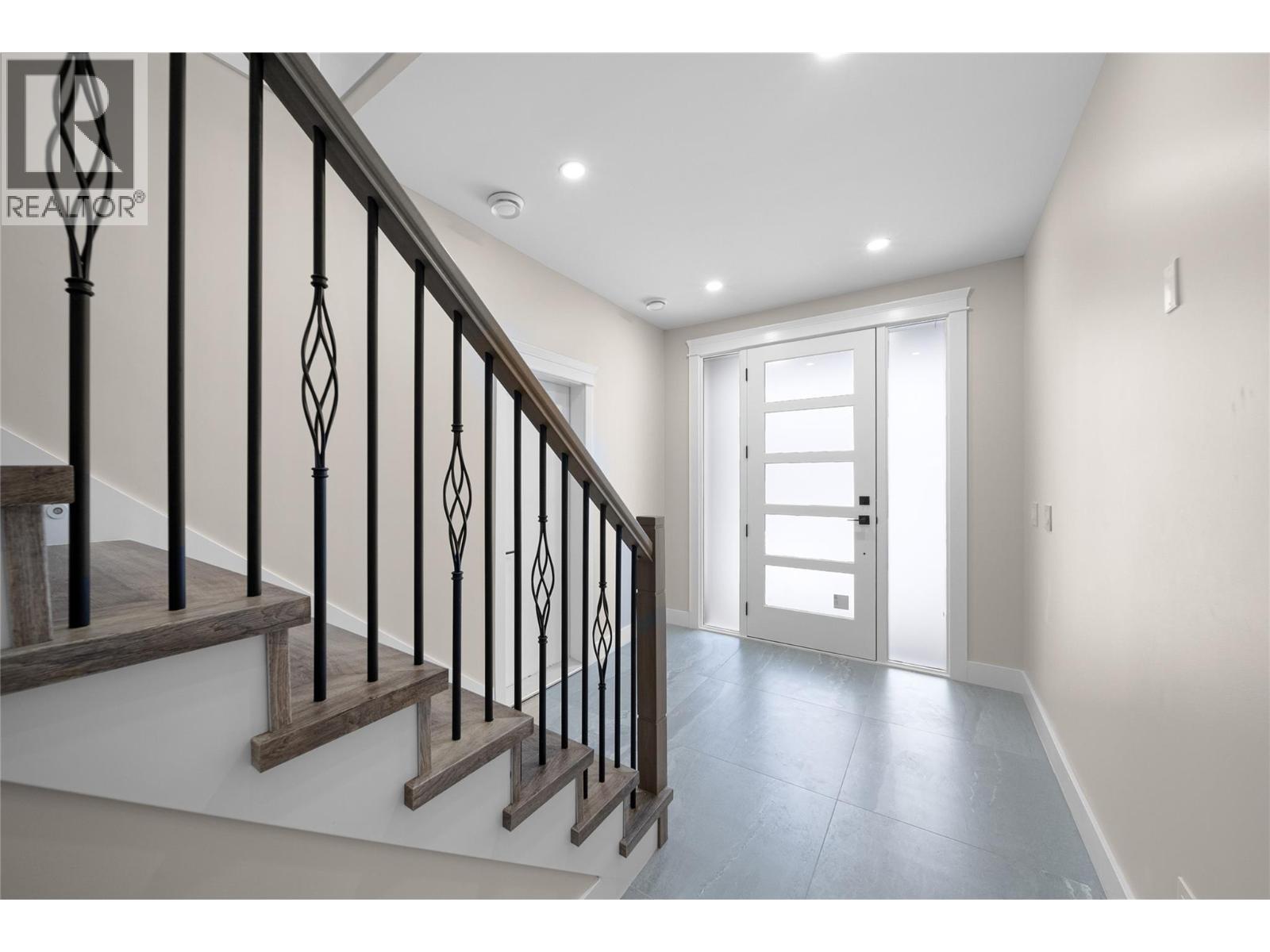 2077 Linfield Drive, Kamloops, British Columbia  V1S 0G3 - Photo 4 - 10367198