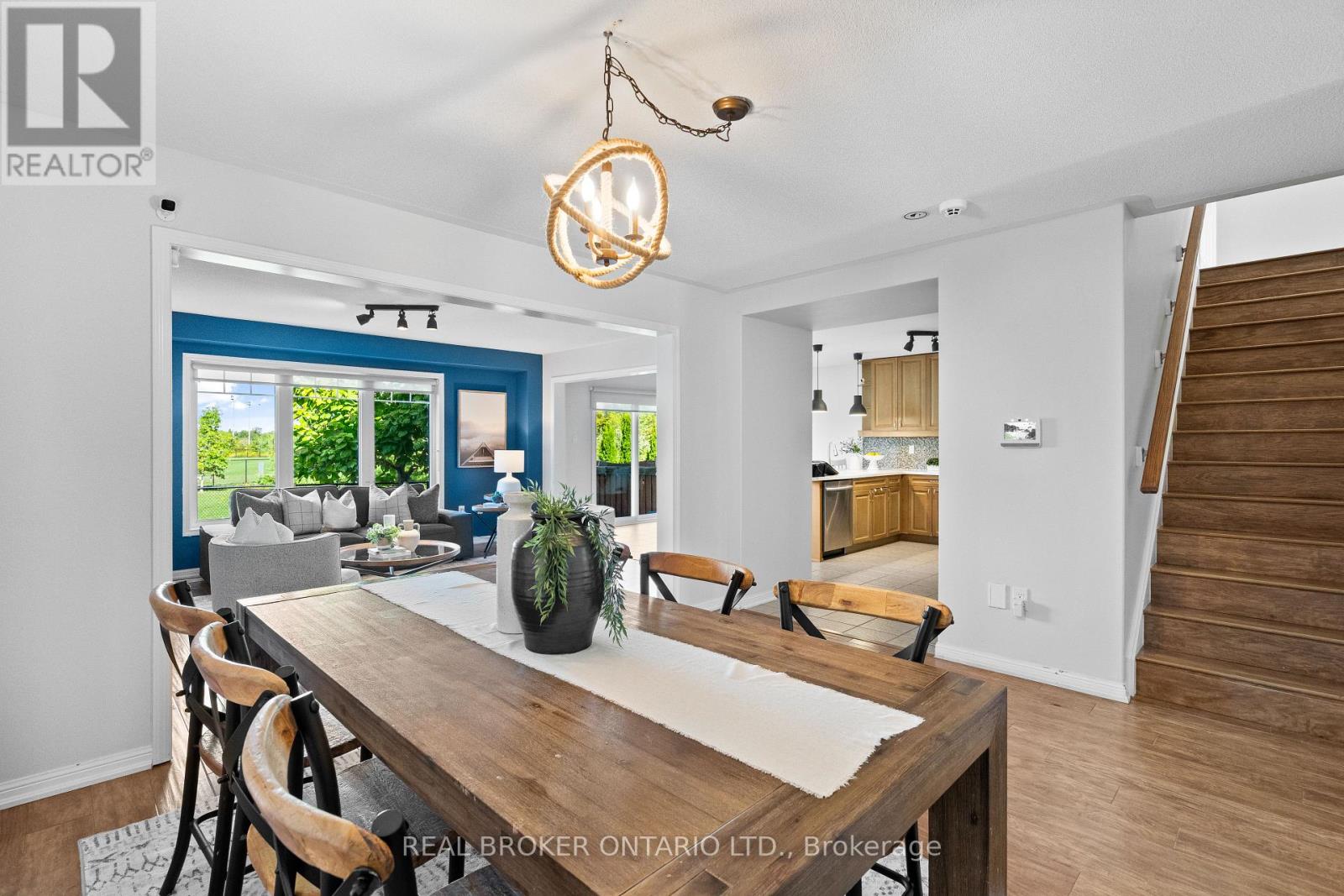 565 Attenborough Terrace, Milton, Ontario  L9T 8H6 - Photo 7 - W12462823