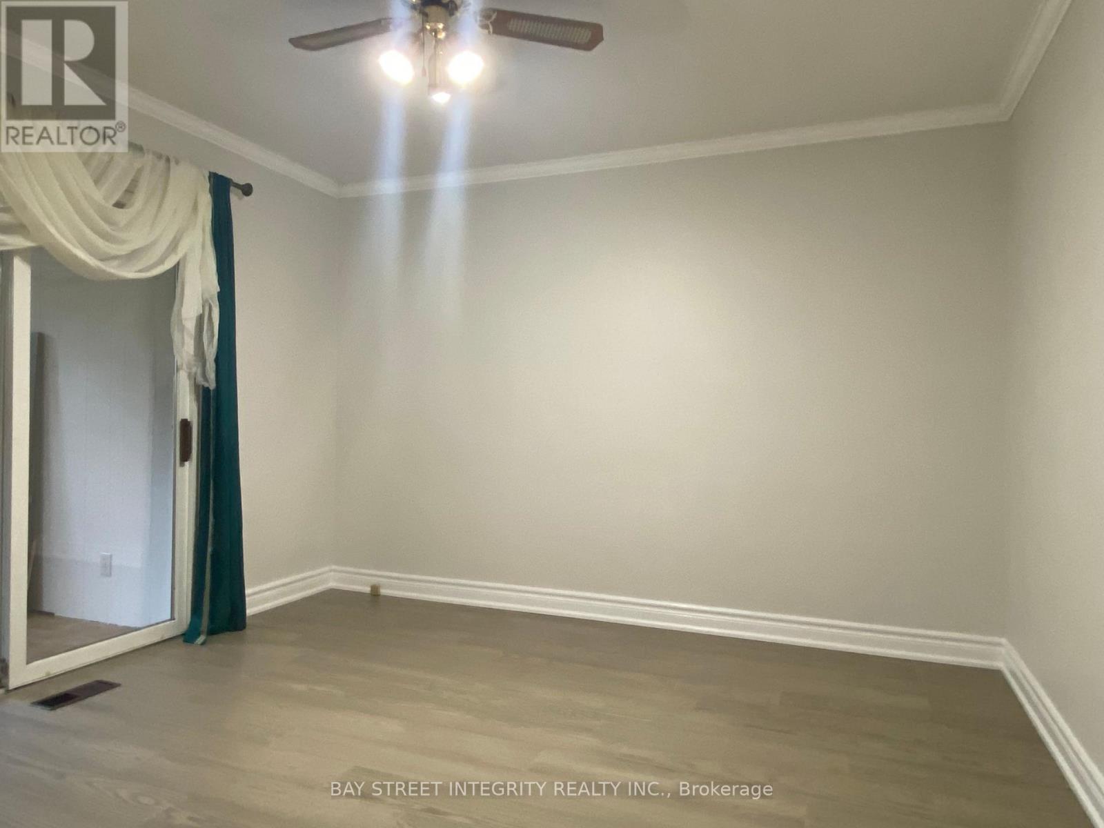 207 Maple Avenue, Richmond Hill, Ontario  L4C 2J4 - Photo 12 - N12498334