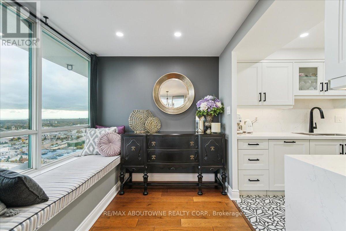 2603 - 550 Webb Drive, Mississauga, Ontario  L5B 3Y4 - Photo 12 - W12498300