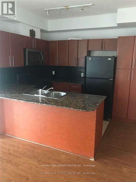 1002 - 3515 Kariya Drive, Mississauga, Ontario  L5B 0C1 - Photo 4 - W12498314