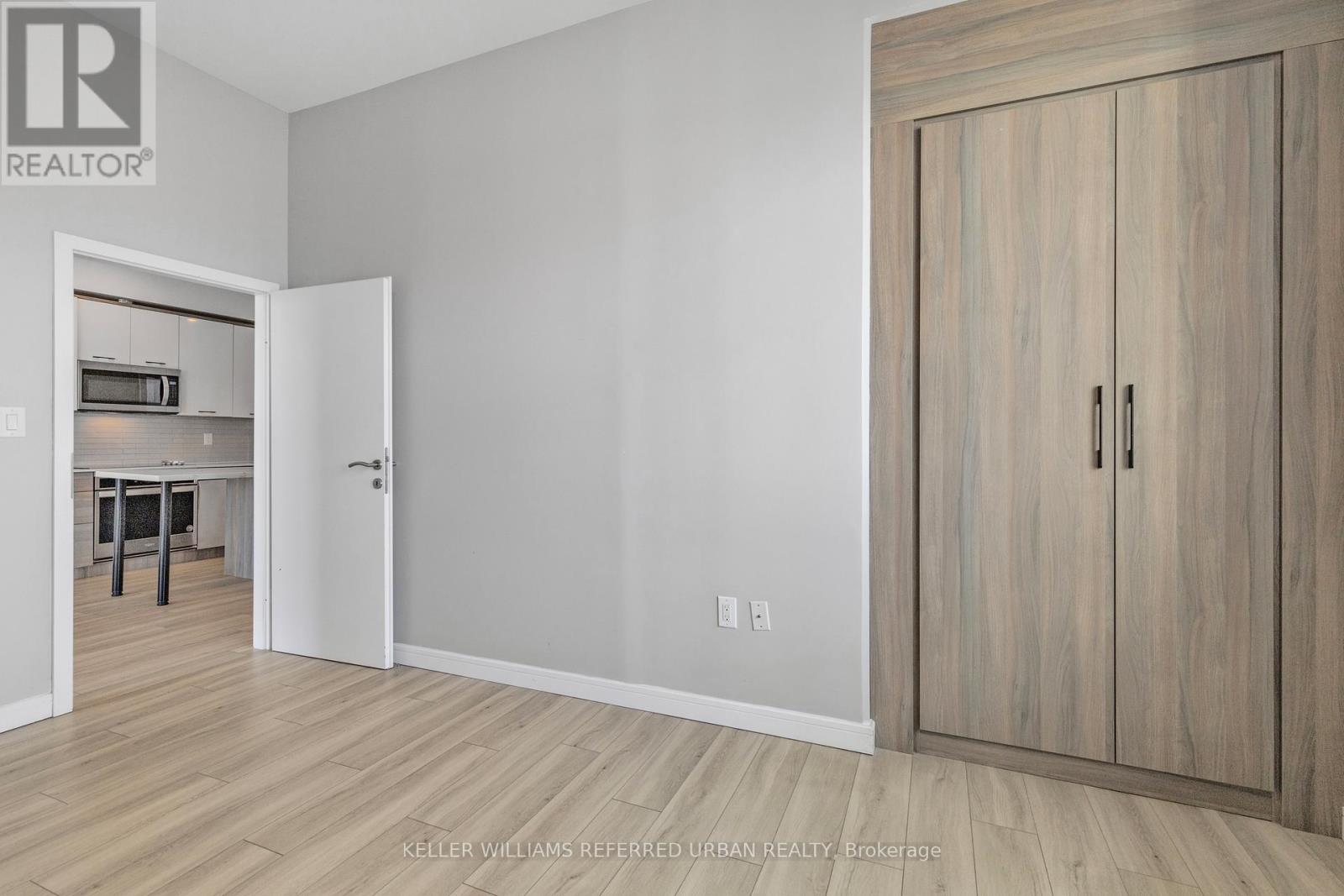 2102 - 20 George Street, Hamilton, Ontario  L8P 0C4 - Photo 13 - X12498332