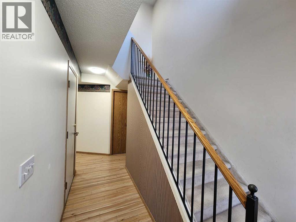 9 Country Hills Rise Nw, Calgary, Alberta  T3K 4S7 - Photo 2 - A2254063