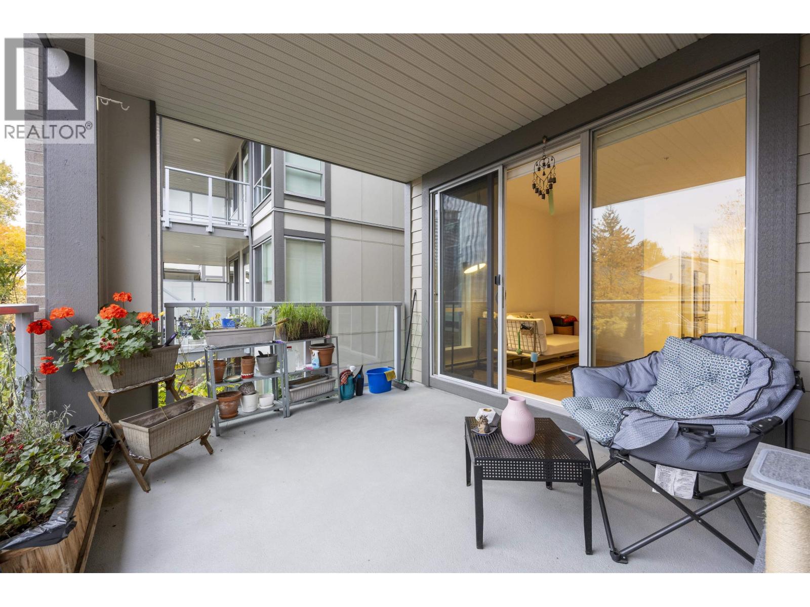 313 5460 Broadway Street, Burnaby, British Columbia  V5B 0B4 - Photo 13 - R3062766