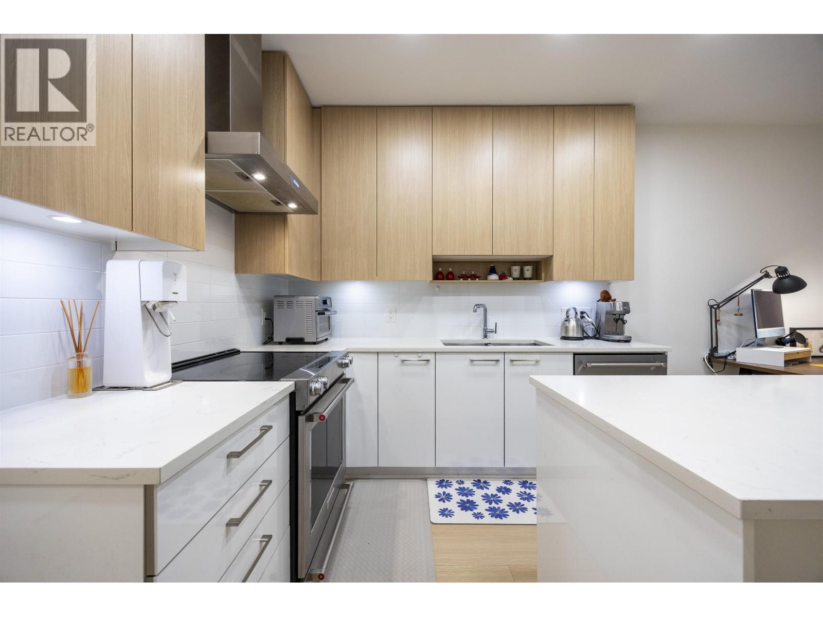 313 5460 Broadway Street, Burnaby, British Columbia  V5B 0B4 - Photo 7 - R3062766