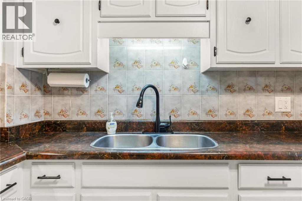 229 Veronica Drive, Kitchener, Ontario  N2A 2R8 - Photo 7 - 40782041