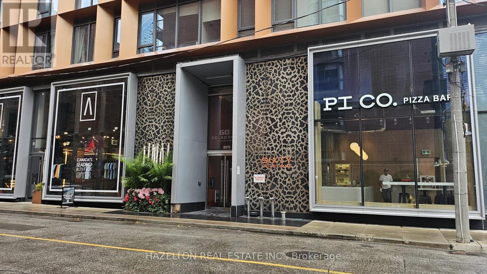 812 - 60 Colborne Street, Toronto, Ontario  M5E 0B7 - Photo 2 - C12498366