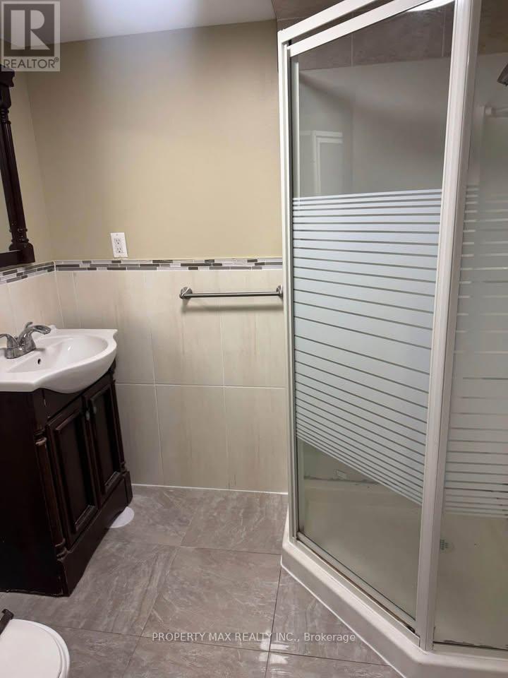 36 Birch Tree Trail, Brampton, Ontario  L6P 3M8 - Photo 6 - W12498346