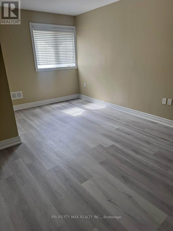 36 Birch Tree Trail, Brampton, Ontario  L6P 3M8 - Photo 9 - W12498346