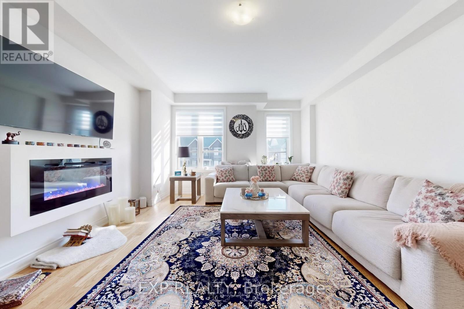 3227 Sixth Line, Oakville, Ontario  L6H 0V9 - Photo 4 - W12498350