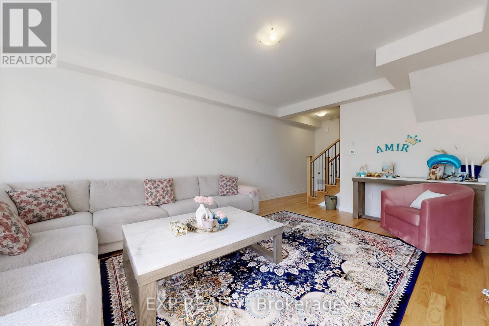 3227 Sixth Line, Oakville, Ontario  L6H 0V9 - Photo 5 - W12498350