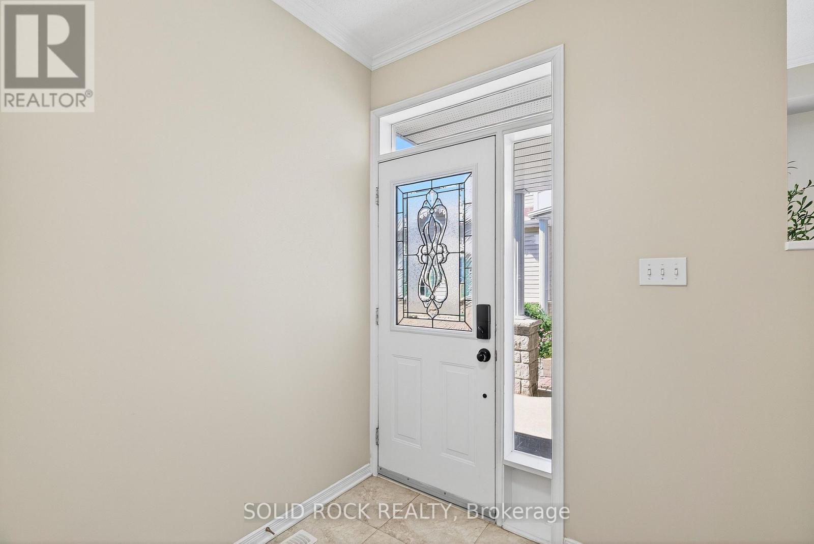 50 Insmill Crescent, Ottawa, Ontario  K2T 1G4 - Photo 4 - X12498380