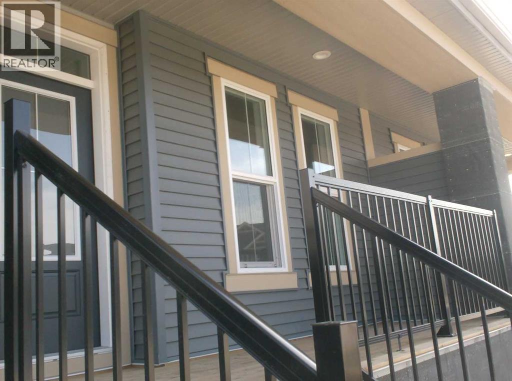 Property at 166 Creekview Gardens SW image 4