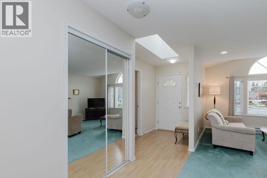 26 535 Shaw Road, Gibsons, British Columbia  V0N 1V8 - Photo 3 - R3055254