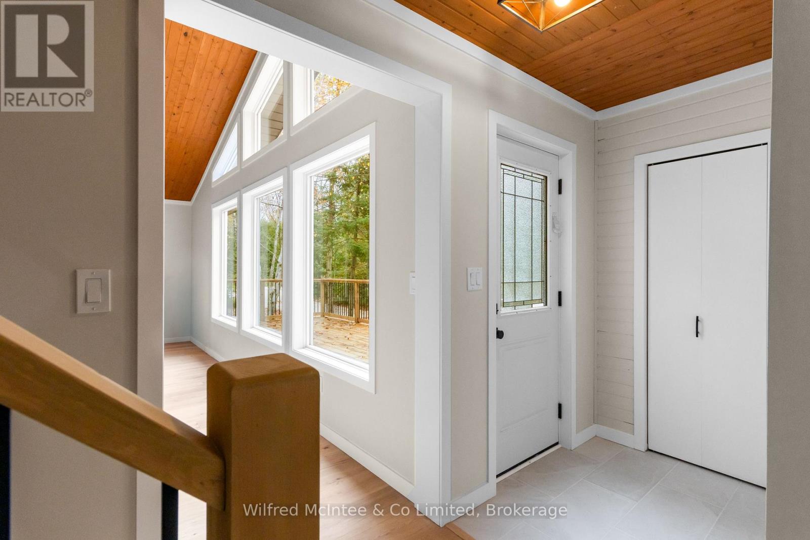 40 Rolling Hills Drive, South Bruce Peninsula, Ontario  N0H 2T0 - Photo 10 - X12498376