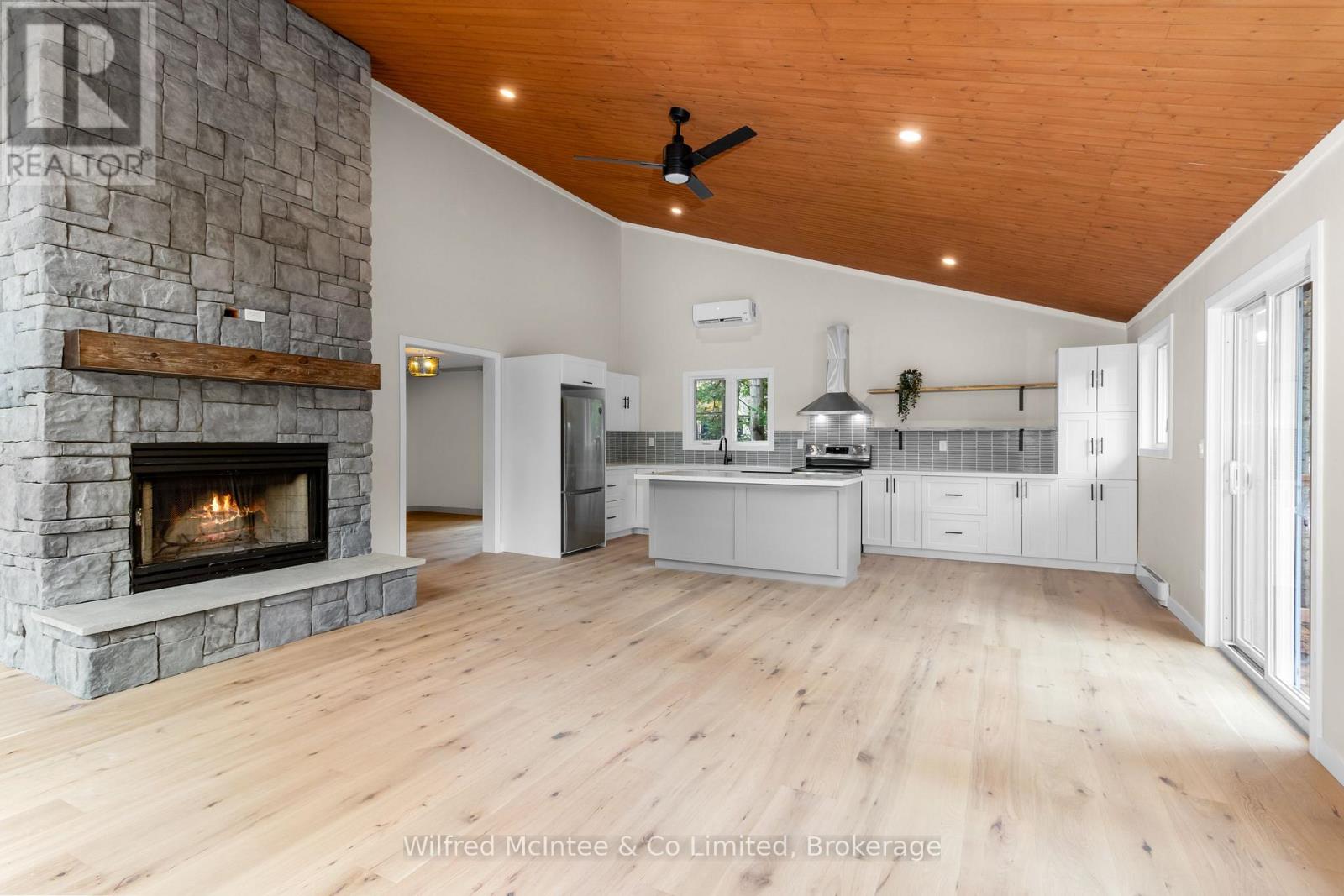 40 Rolling Hills Drive, South Bruce Peninsula, Ontario  N0H 2T0 - Photo 11 - X12498376