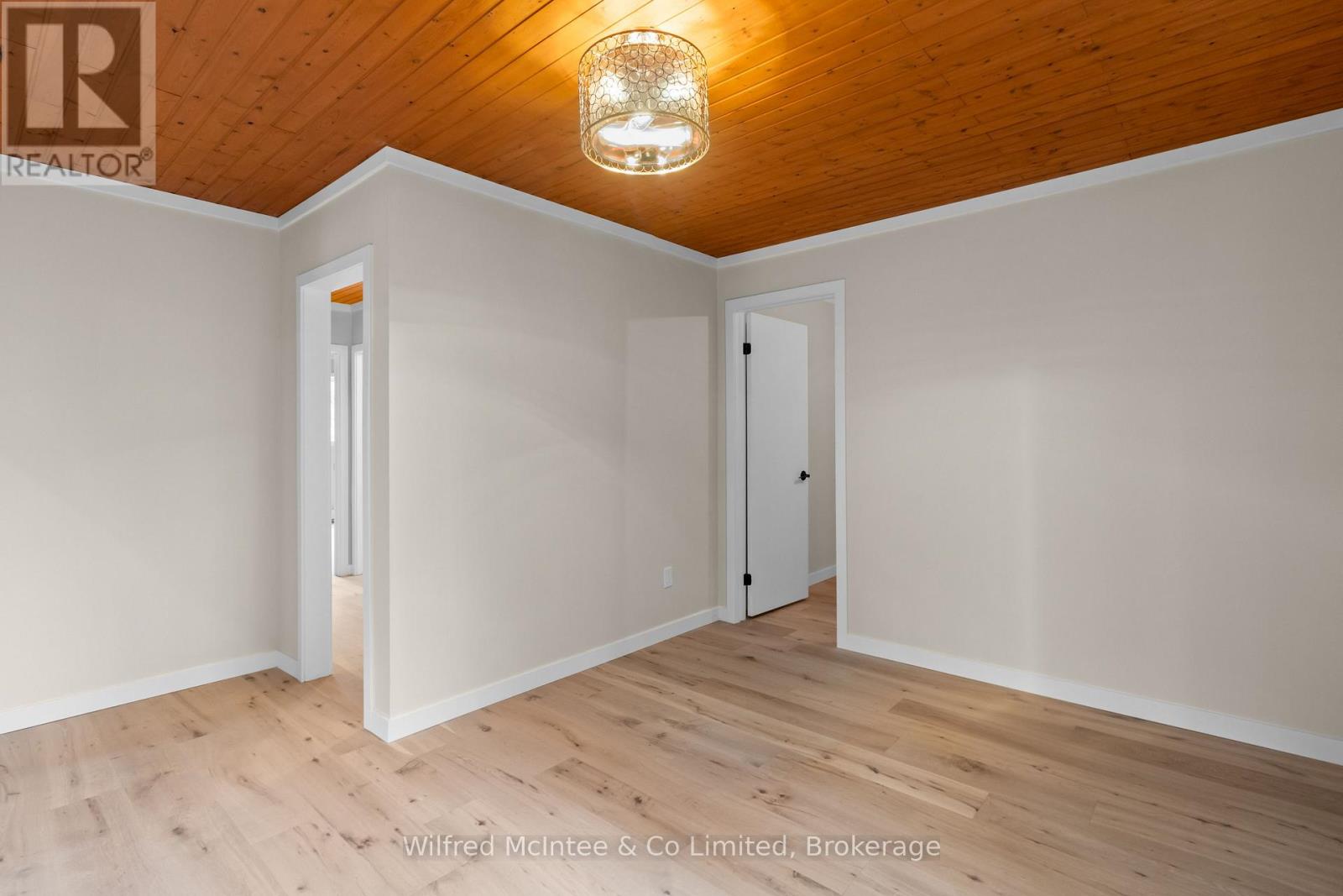 40 Rolling Hills Drive, South Bruce Peninsula, Ontario  N0H 2T0 - Photo 23 - X12498376