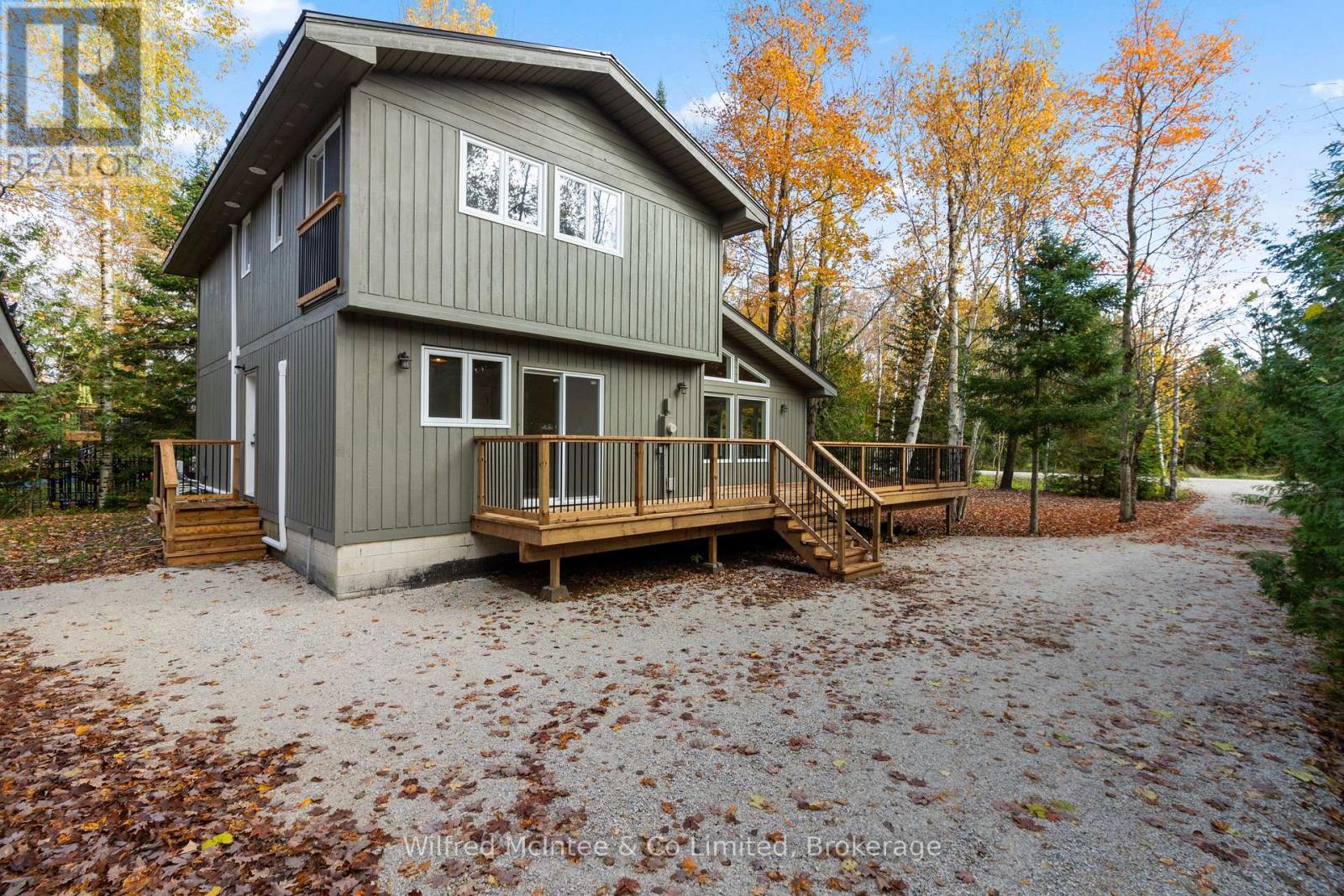 40 Rolling Hills Drive, South Bruce Peninsula, Ontario  N0H 2T0 - Photo 3 - X12498376