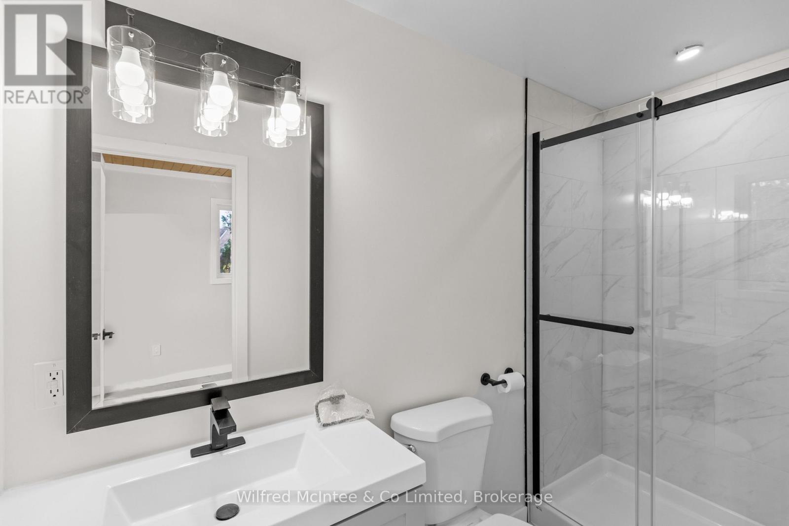 40 Rolling Hills Drive, South Bruce Peninsula, Ontario  N0H 2T0 - Photo 33 - X12498376