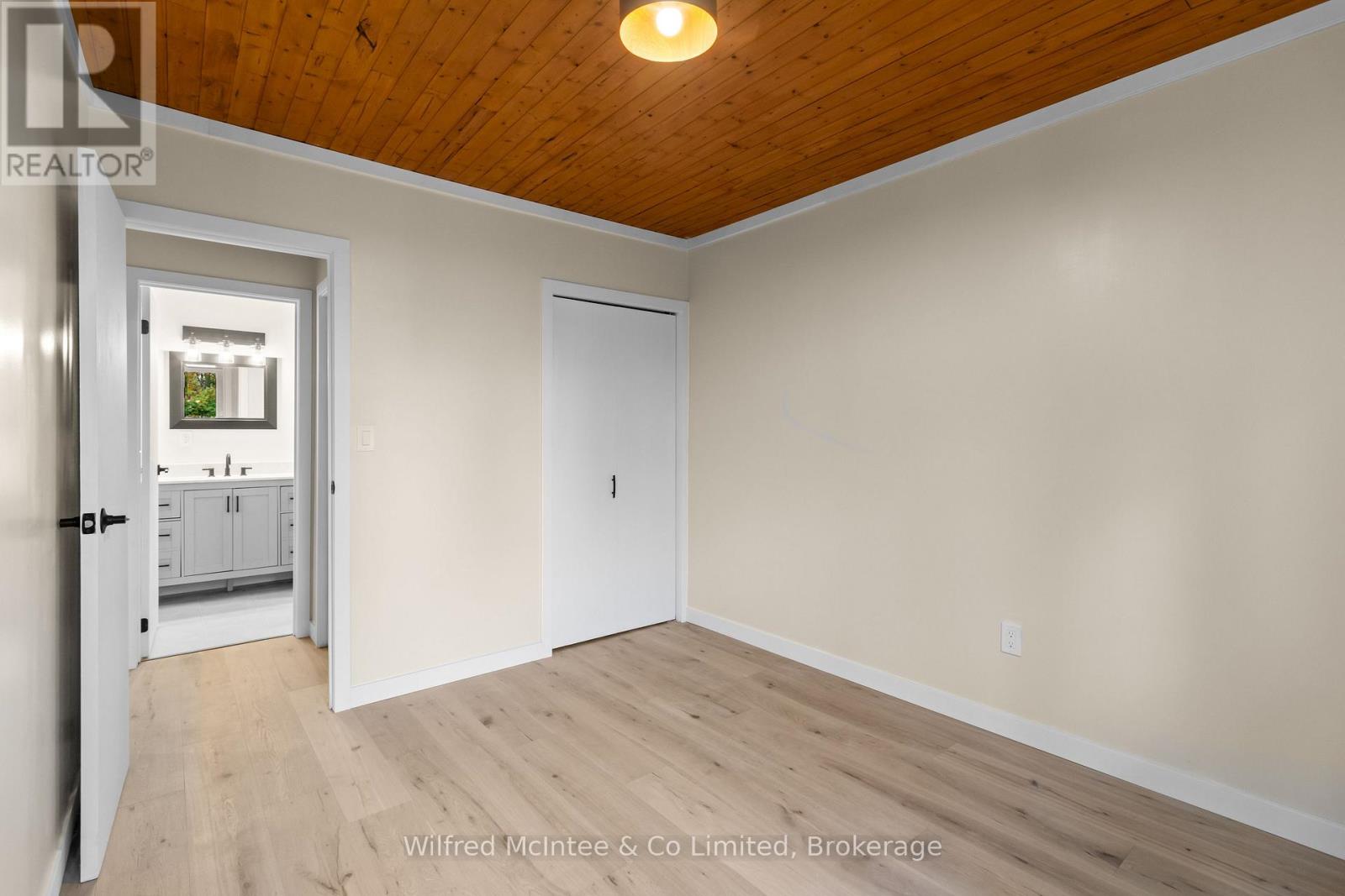 40 Rolling Hills Drive, South Bruce Peninsula, Ontario  N0H 2T0 - Photo 36 - X12498376