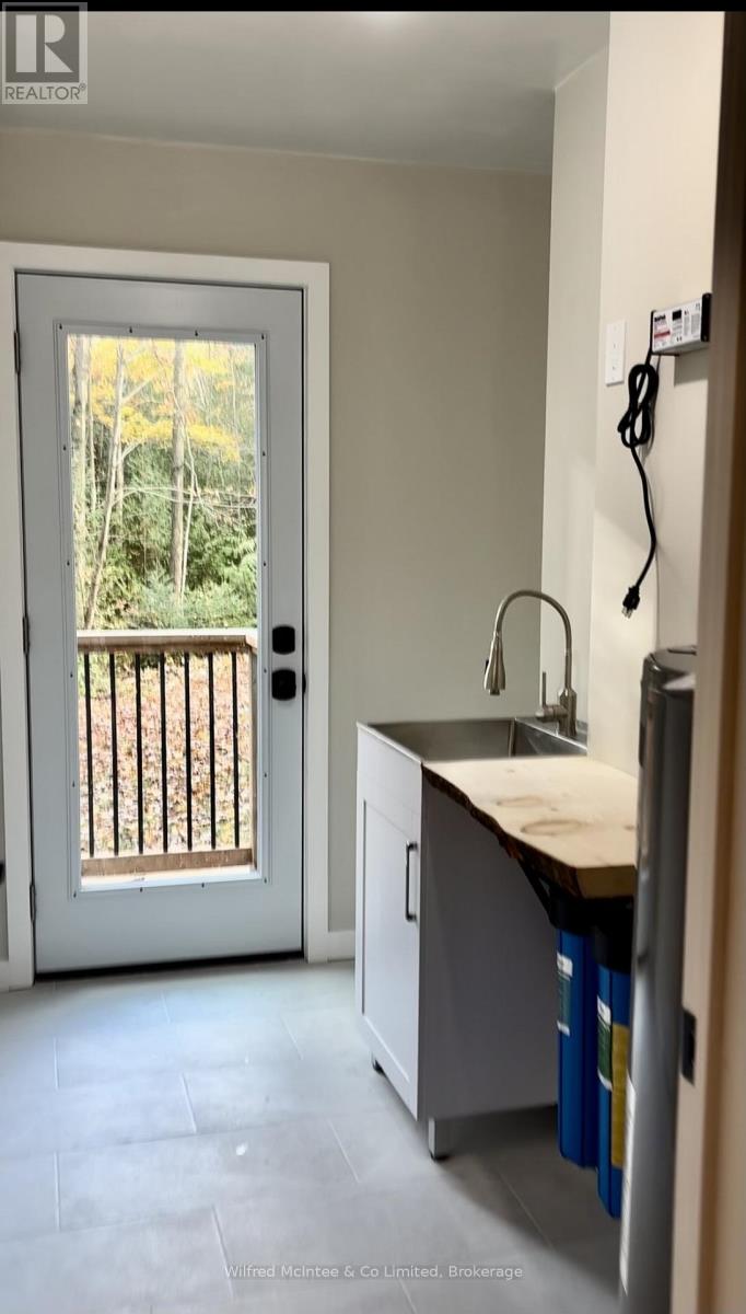 40 Rolling Hills Drive, South Bruce Peninsula, Ontario  N0H 2T0 - Photo 38 - X12498376