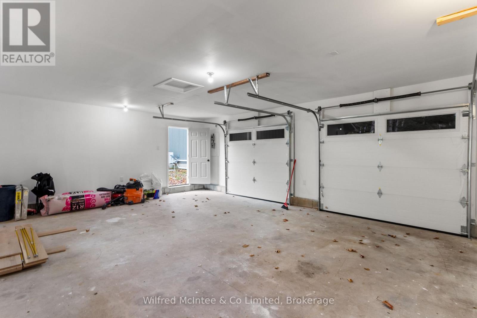 40 Rolling Hills Drive, South Bruce Peninsula, Ontario  N0H 2T0 - Photo 39 - X12498376