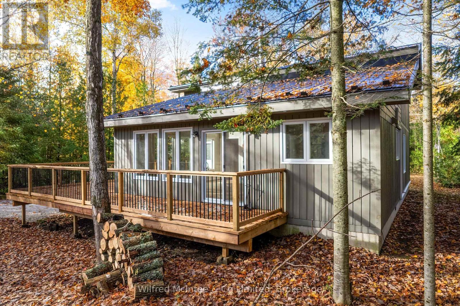 40 Rolling Hills Drive, South Bruce Peninsula, Ontario  N0H 2T0 - Photo 5 - X12498376