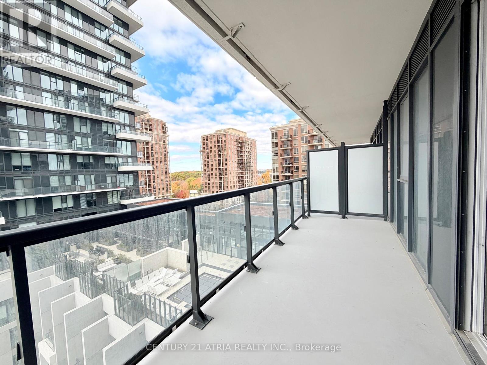 30 Inn On The Park Drive, Toronto, Ontario  M3C 0P7 - Photo 16 - C12498368