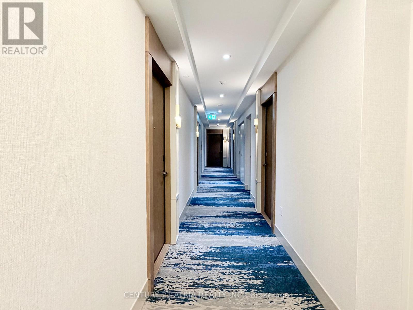 30 Inn On The Park Drive, Toronto, Ontario  M3C 0P7 - Photo 6 - C12498368