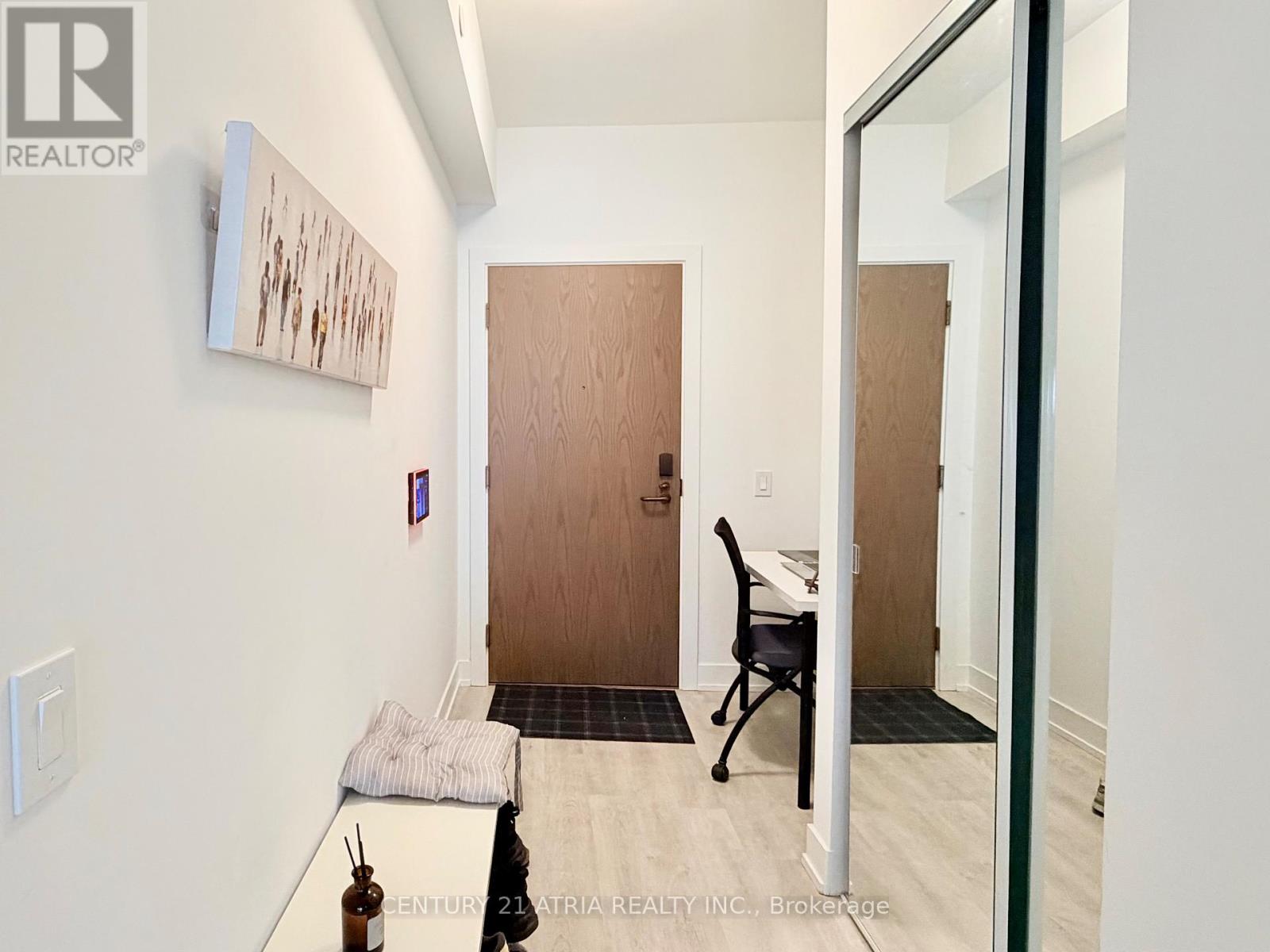 30 Inn On The Park Drive, Toronto, Ontario  M3C 0P7 - Photo 8 - C12498368