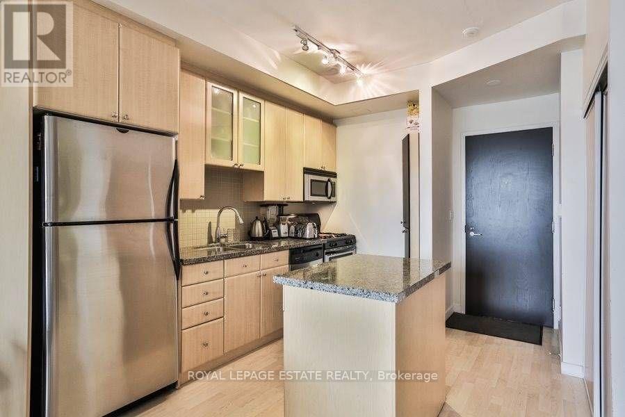 1028 - 1 Shaw Street, Toronto, Ontario  M6K 0A1 - Photo 4 - C12498390