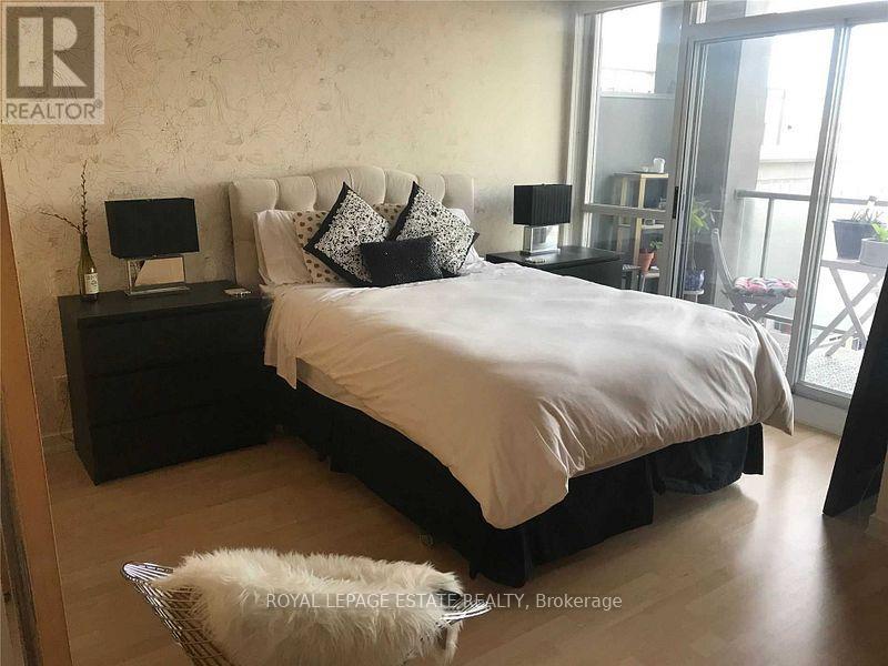 1028 - 1 Shaw Street, Toronto, Ontario  M6K 0A1 - Photo 9 - C12498390