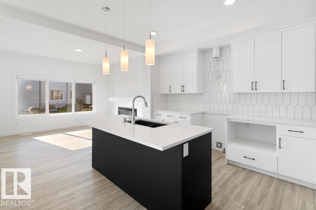 358 Bluff Cove, Leduc, Alberta  T9E 1S2 - Photo 5 - E4464335