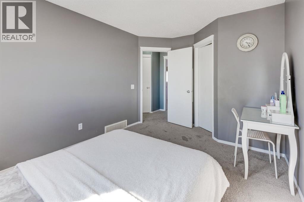 244 Prestwick Avenue Se, Calgary, Alberta T2Z 3X3 - Photo 18 - A2260003