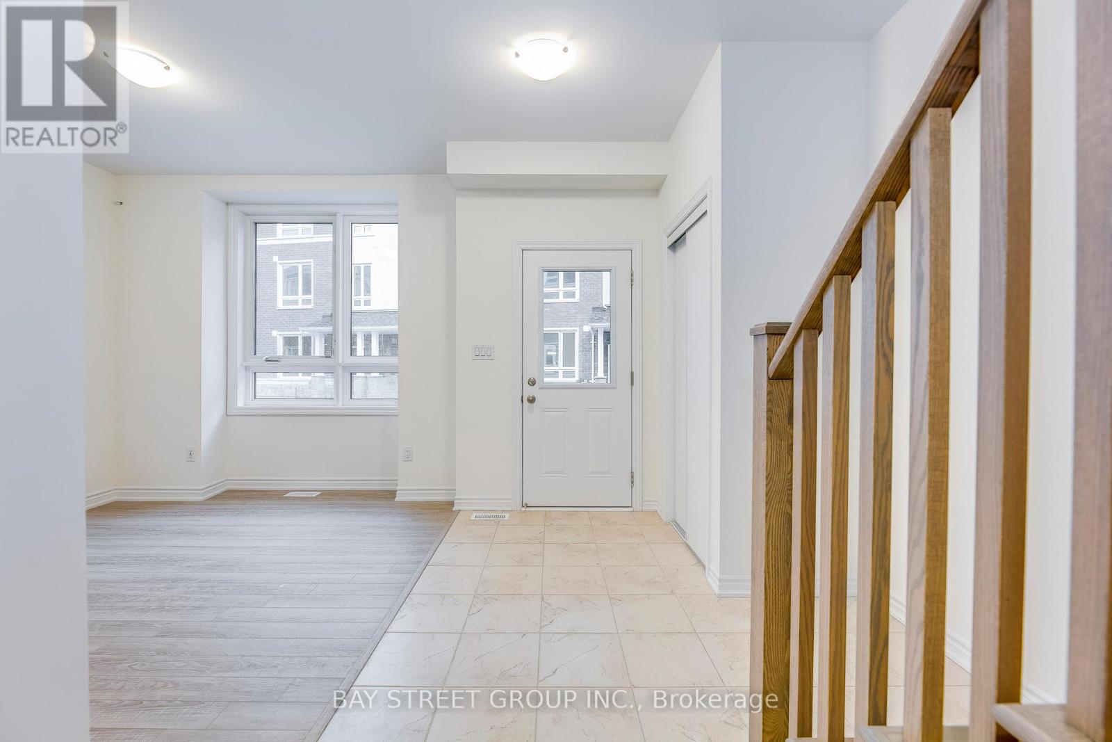 11 Massachusetts Lane, Markham, Ontario  L6E 0V6 - Photo 4 - N12498378