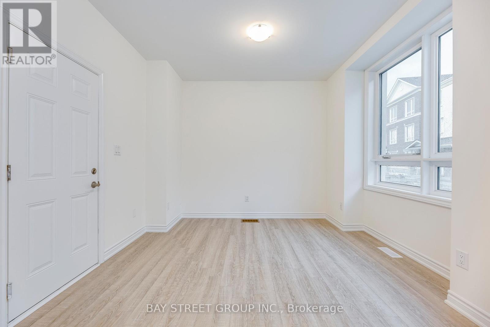 11 Massachusetts Lane, Markham, Ontario  L6E 0V6 - Photo 5 - N12498378