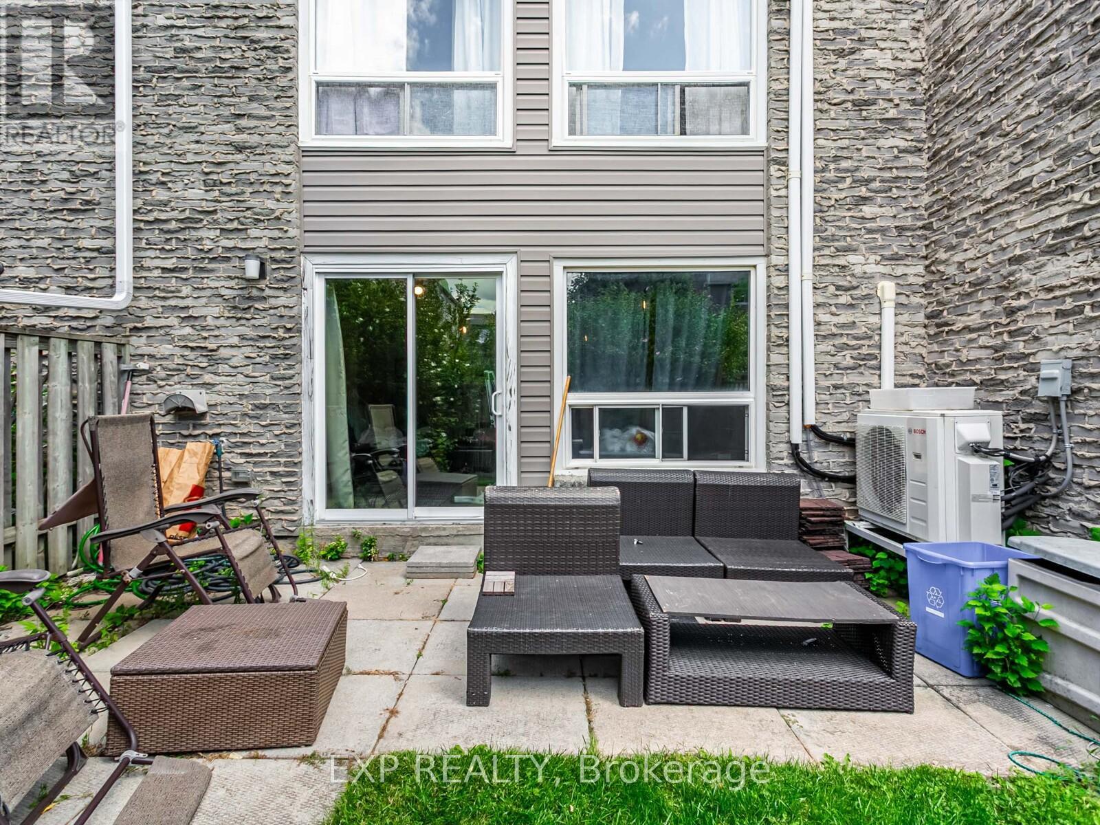 64 - 2050 Upper Middle Road, Burlington, Ontario  L7P 3R9 - Photo 26 - W12498382