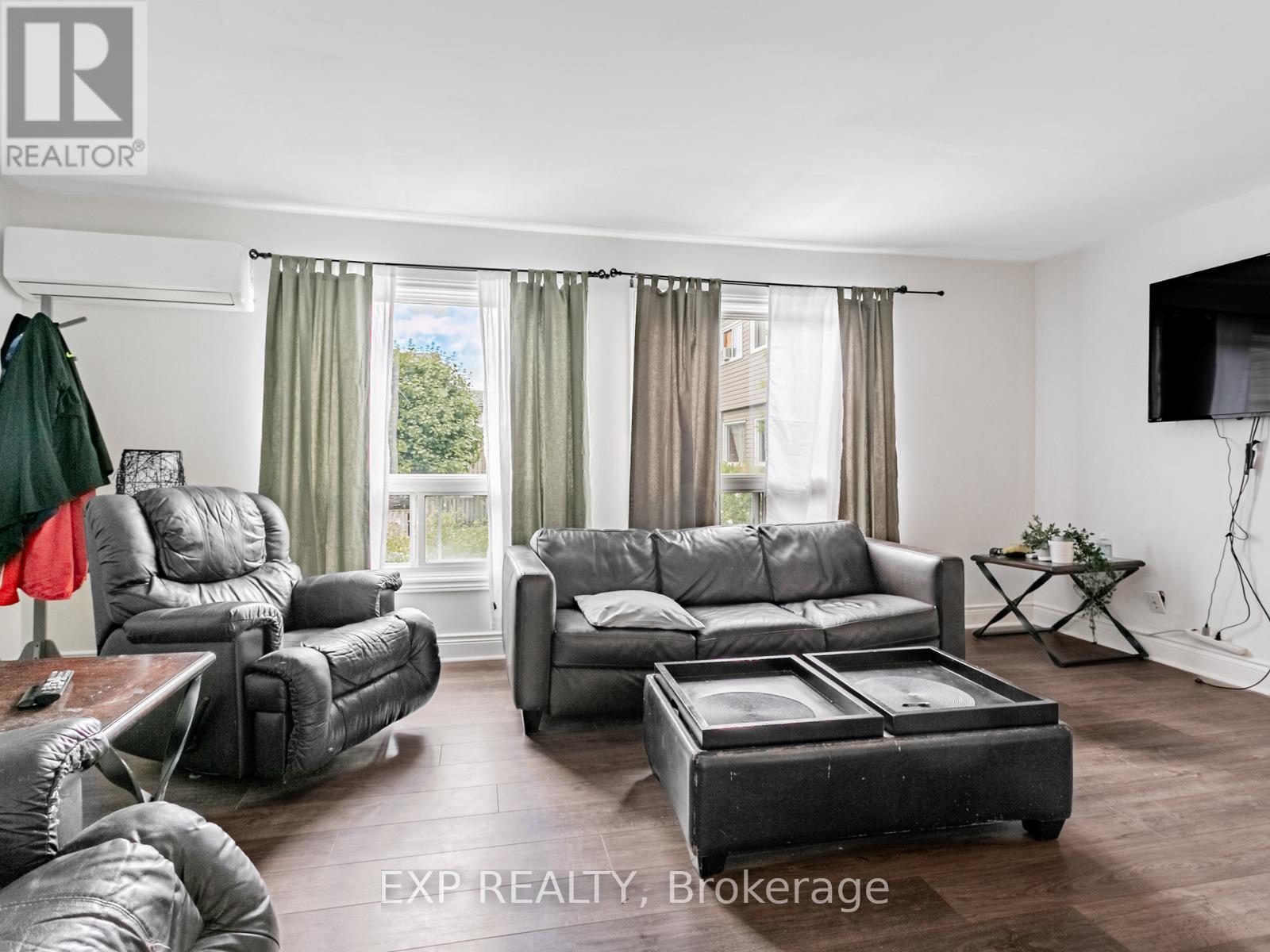 64 - 2050 Upper Middle Road, Burlington, Ontario  L7P 3R9 - Photo 5 - W12498382