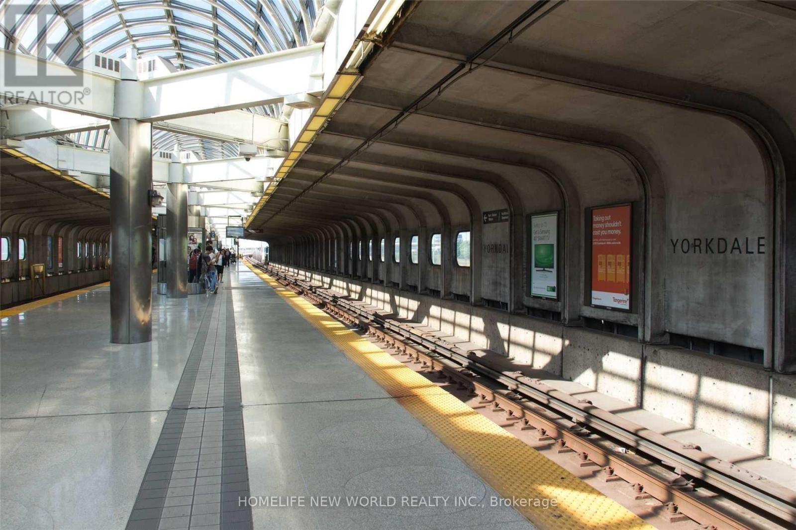 524 - 120 Varna Drive, Toronto, Ontario  M6A 0B3 - Photo 6 - C12467418