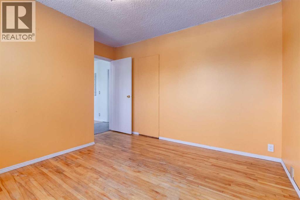 6707 Bow Crescent Nw, Calgary, Alberta  T3B 2C8 - Photo 18 - A2240710