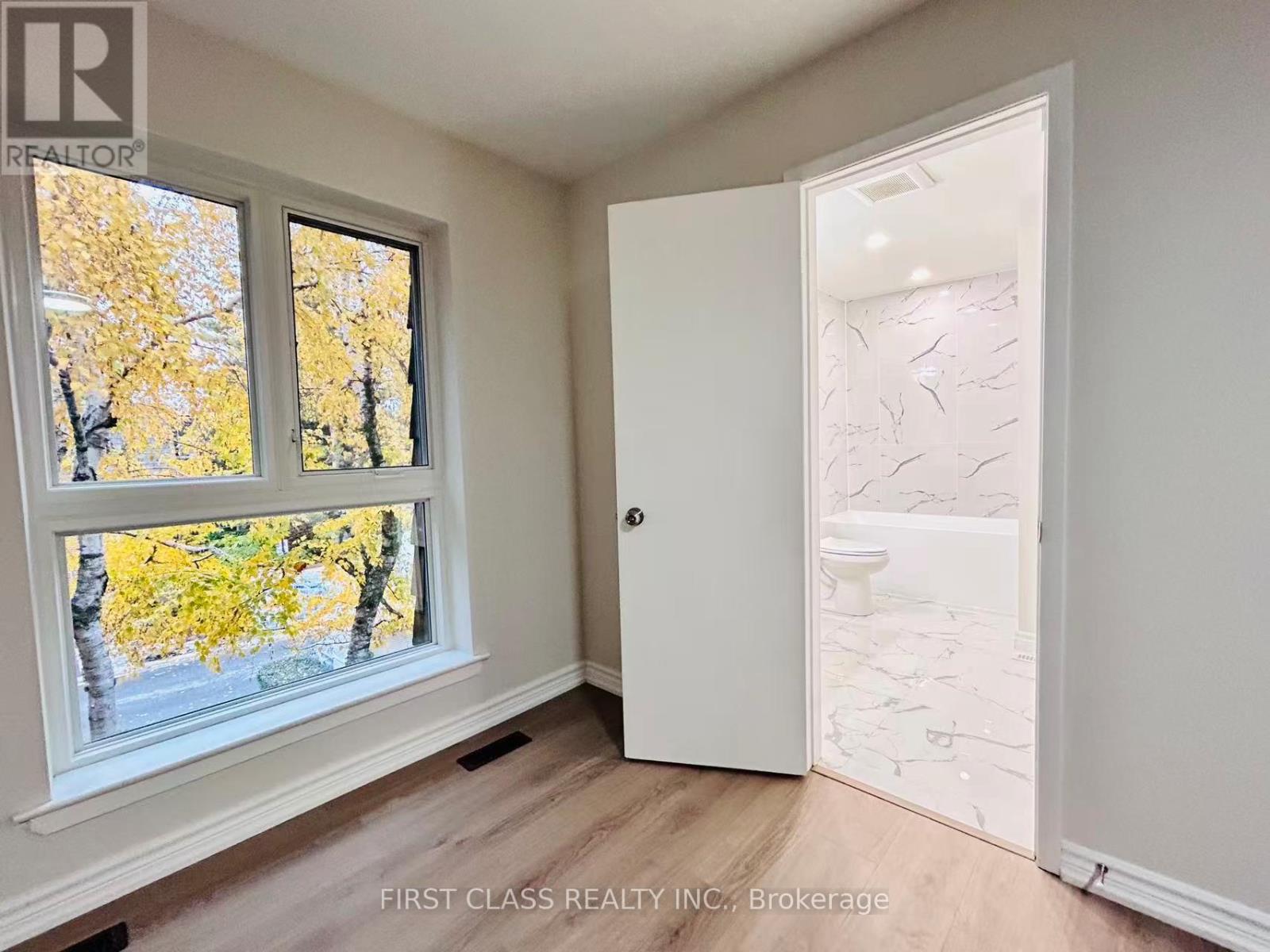 32 Scenic Mill Way, Toronto (St. Andrew-Windfields), Ontario  M2L 1S5 - Photo 19 - C12498406