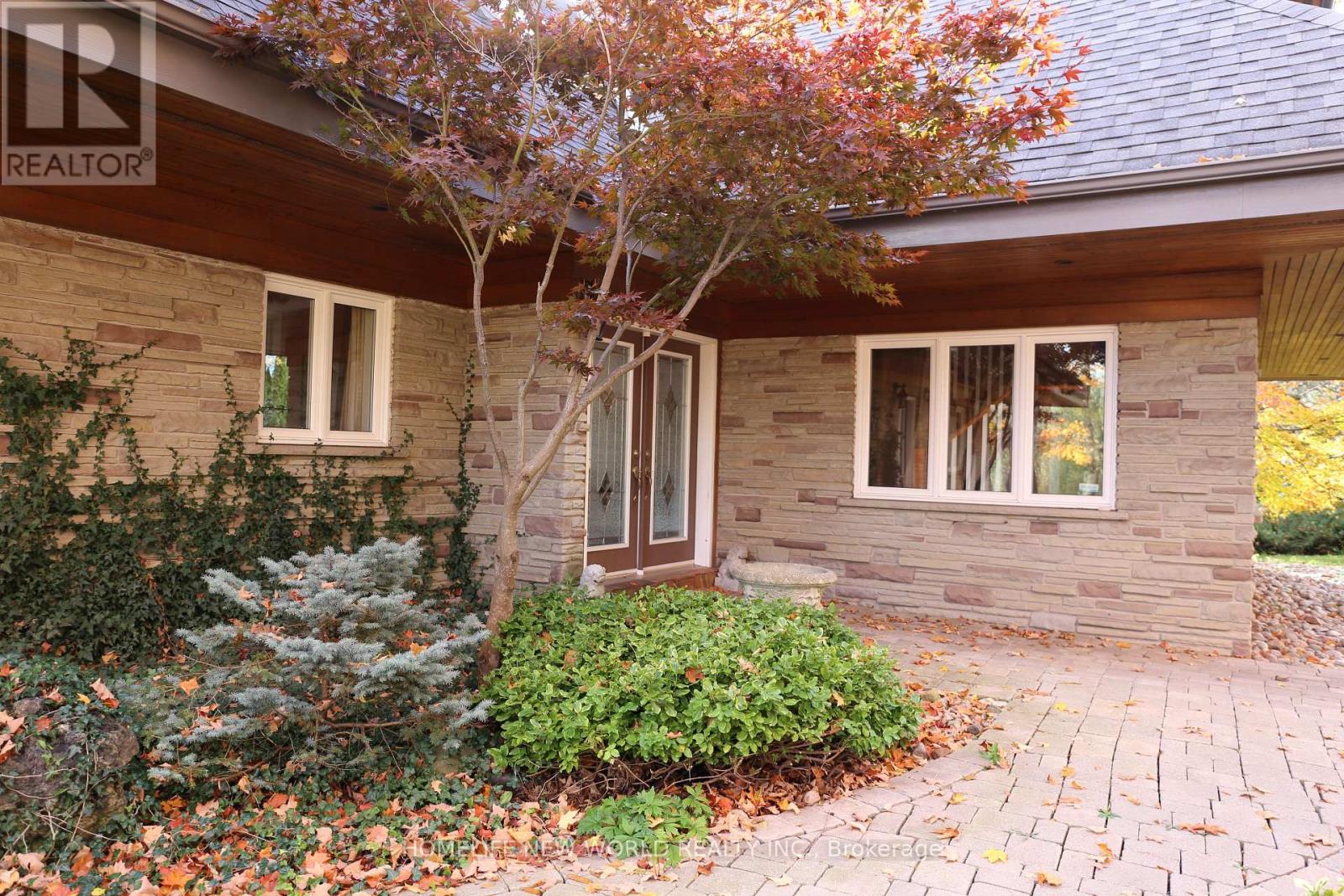 13867 Woodbine Avenue, Whitchurch-Stouffville, Ontario  L0H 1G0 - Photo 4 - N12498400