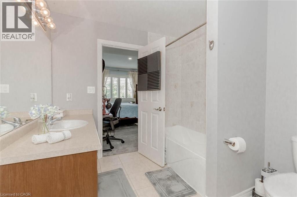 2224 Colonel William Parkway, Oakville, Ontario  L6M 0B6 - Photo 29 - 40720867