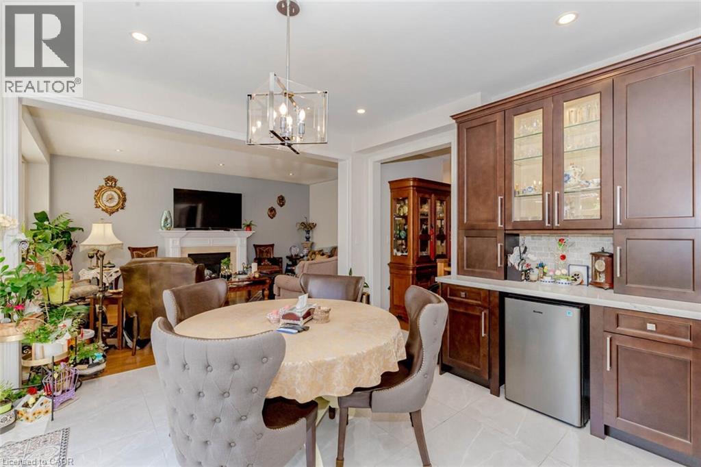 2224 Colonel William Parkway, Oakville, Ontario  L6M 0B6 - Photo 11 - 40720867