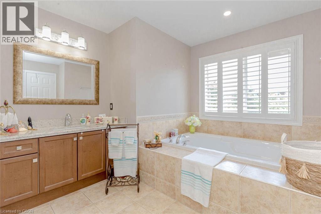 2224 Colonel William Parkway, Oakville, Ontario  L6M 0B6 - Photo 22 - 40720867