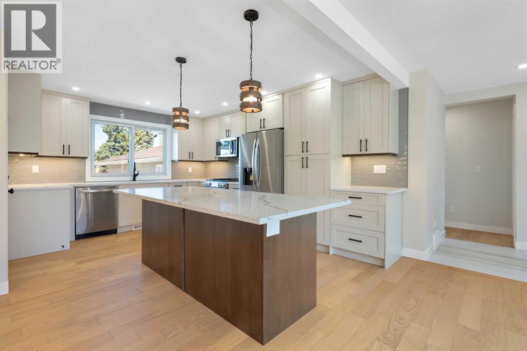 924 Canna Crescent Sw, Calgary, Alberta  T2W 1N9 - Photo 10 - A2257732