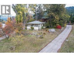 3273 Broadwater Road Street, robson, British Columbia